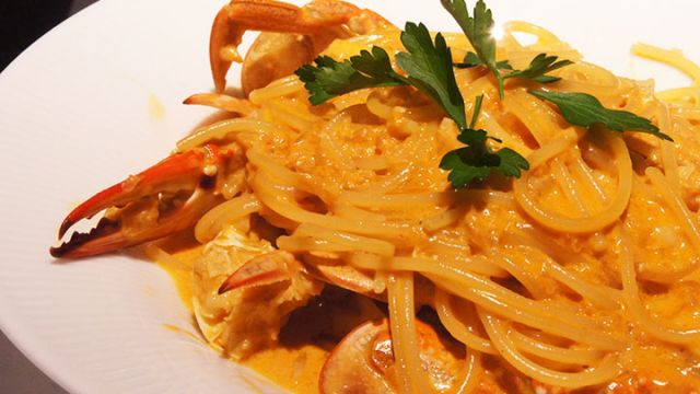 渡りガニのトマトクリームソース