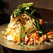 素材からこだわった鉄板鍋